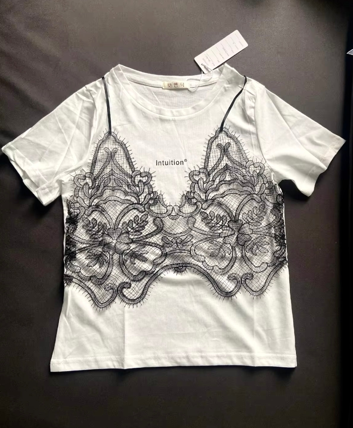 Chic T-Shirt with Fake Two Piece Chest Lace Overlay