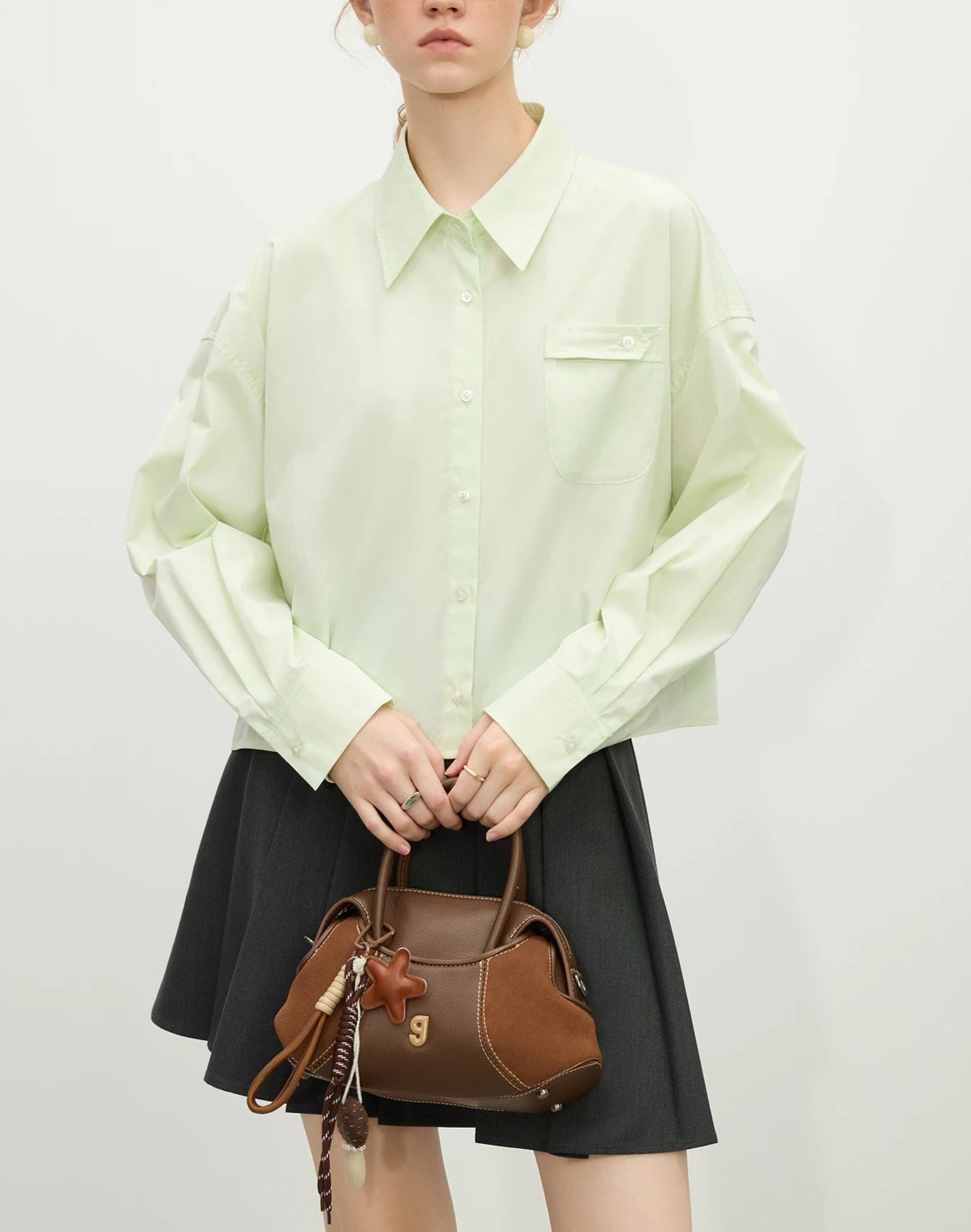 Minimalist Long Sleeves Wide Cut Shirt