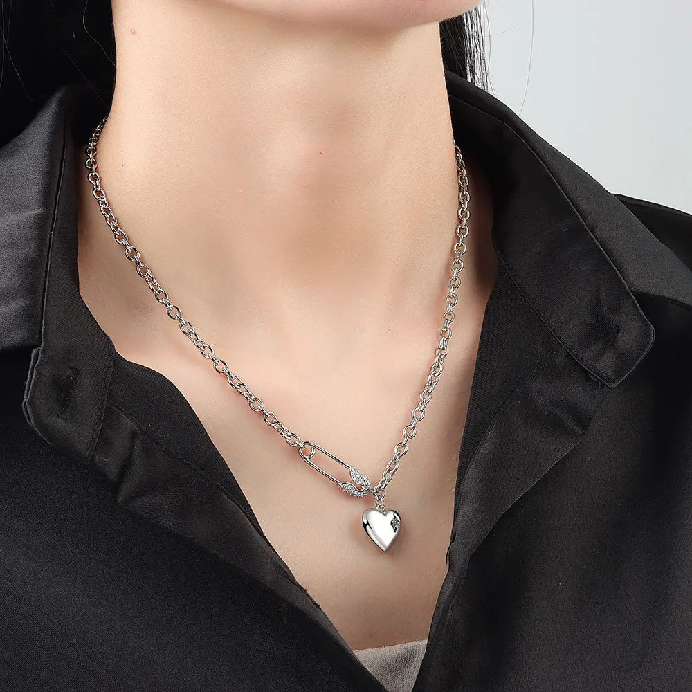 Trendy Paper Clip Heart Shape Chain Necklace