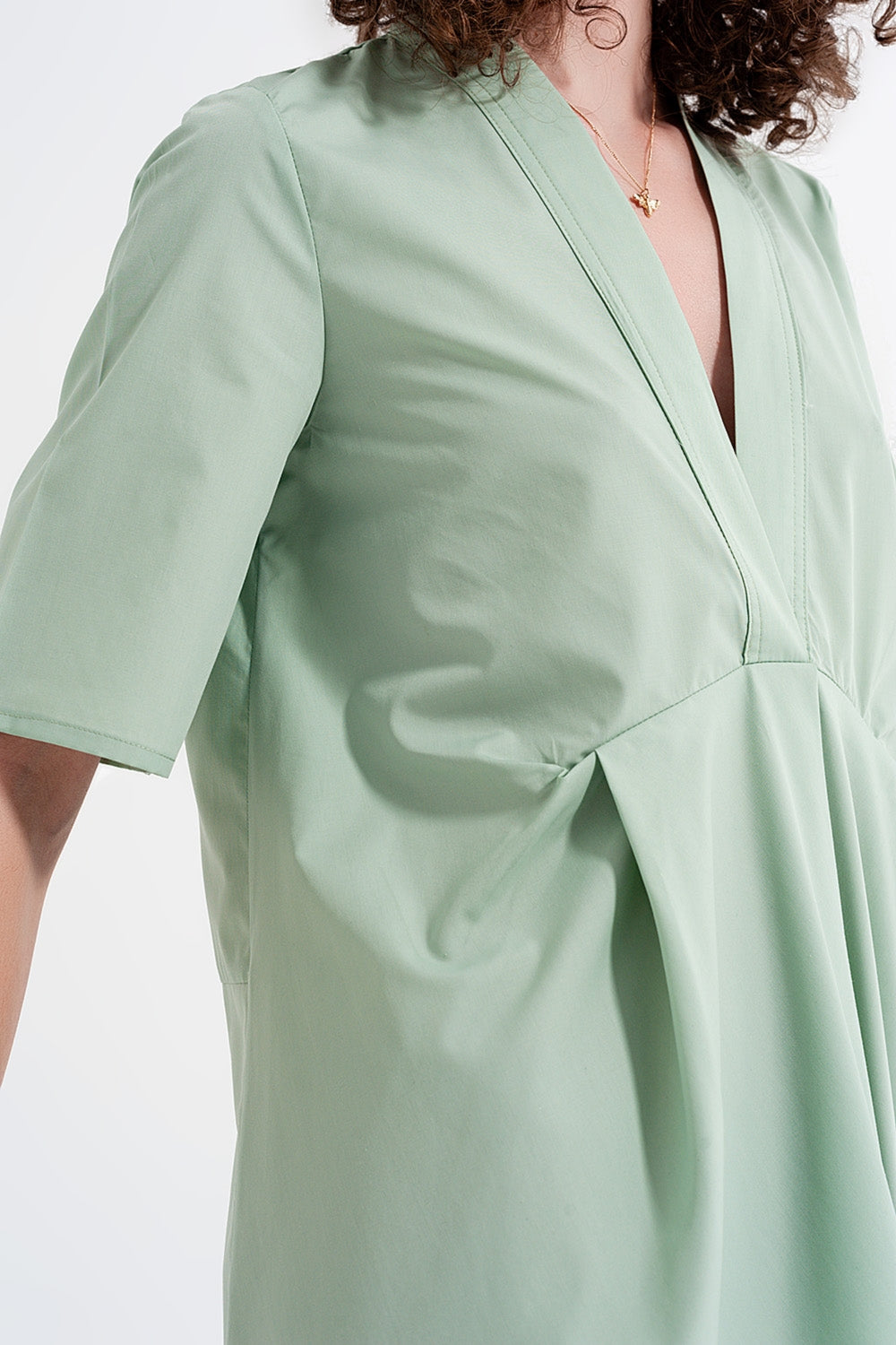 Green Light Weight Dress With Empire Waistline