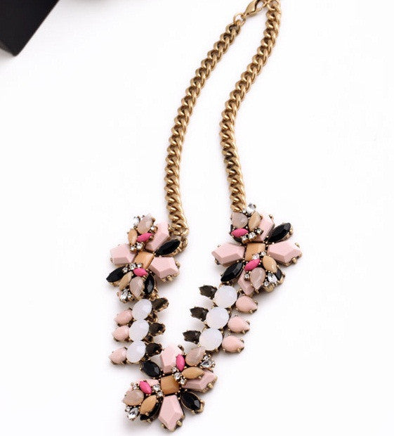 Fashionable Pink Flowers Acrylic Choker