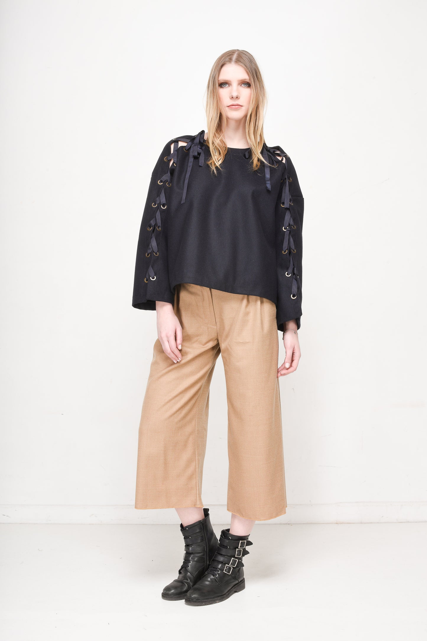 Lose Fit Trendy Wool Top with Lacing Sleeves