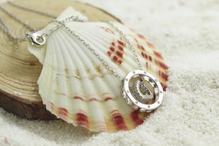 925 Sterling Silver Fashion Classic Love Zircon Pendant Necklace