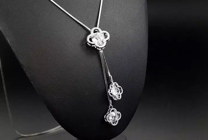 Flower Shape Long Chain Tassel Necklace with Crystal