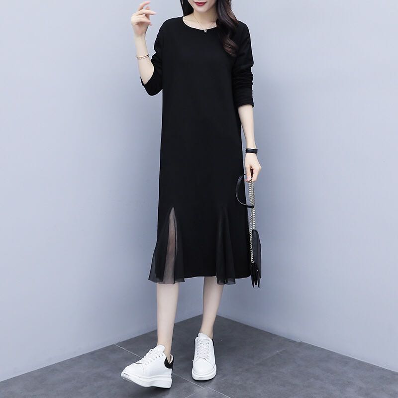 Elegant Black Dress with Mesh Pleated Hem