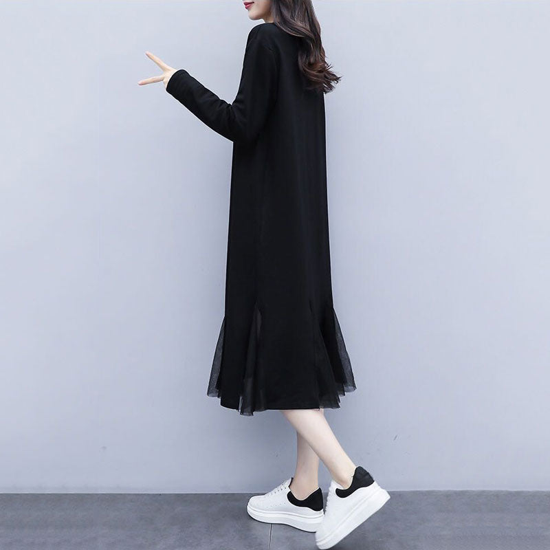 Elegant Black Dress with Mesh Pleated Hem