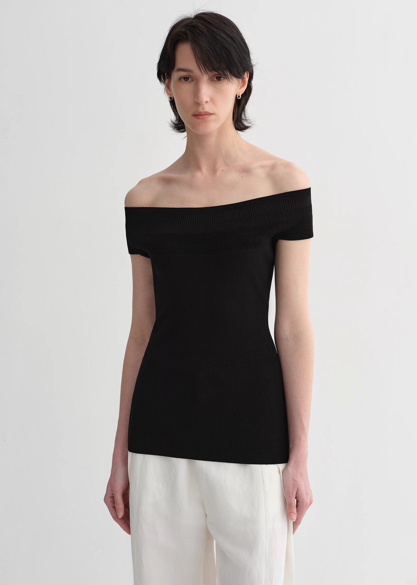 Mulberry Silk Blended Off-Shoulder Elegant Open Back Knitted Top