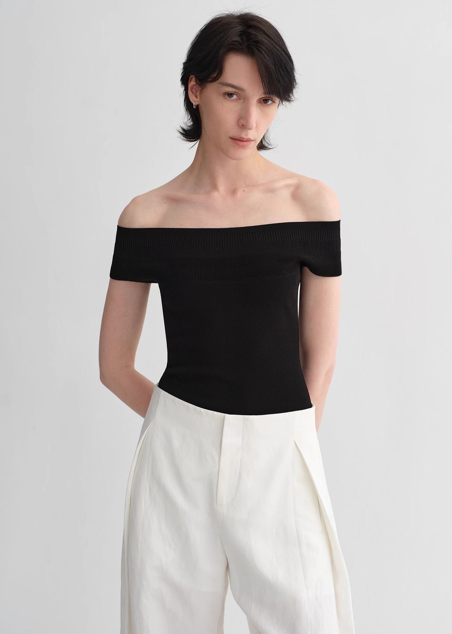 Mulberry Silk Blended Off-Shoulder Elegant Open Back Knitted Top