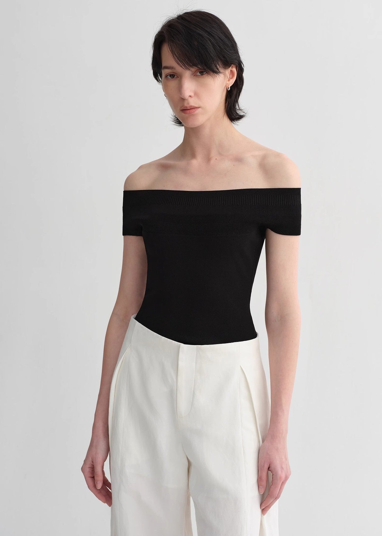 Mulberry Silk Blended Off-Shoulder Elegant Open Back Knitted Top
