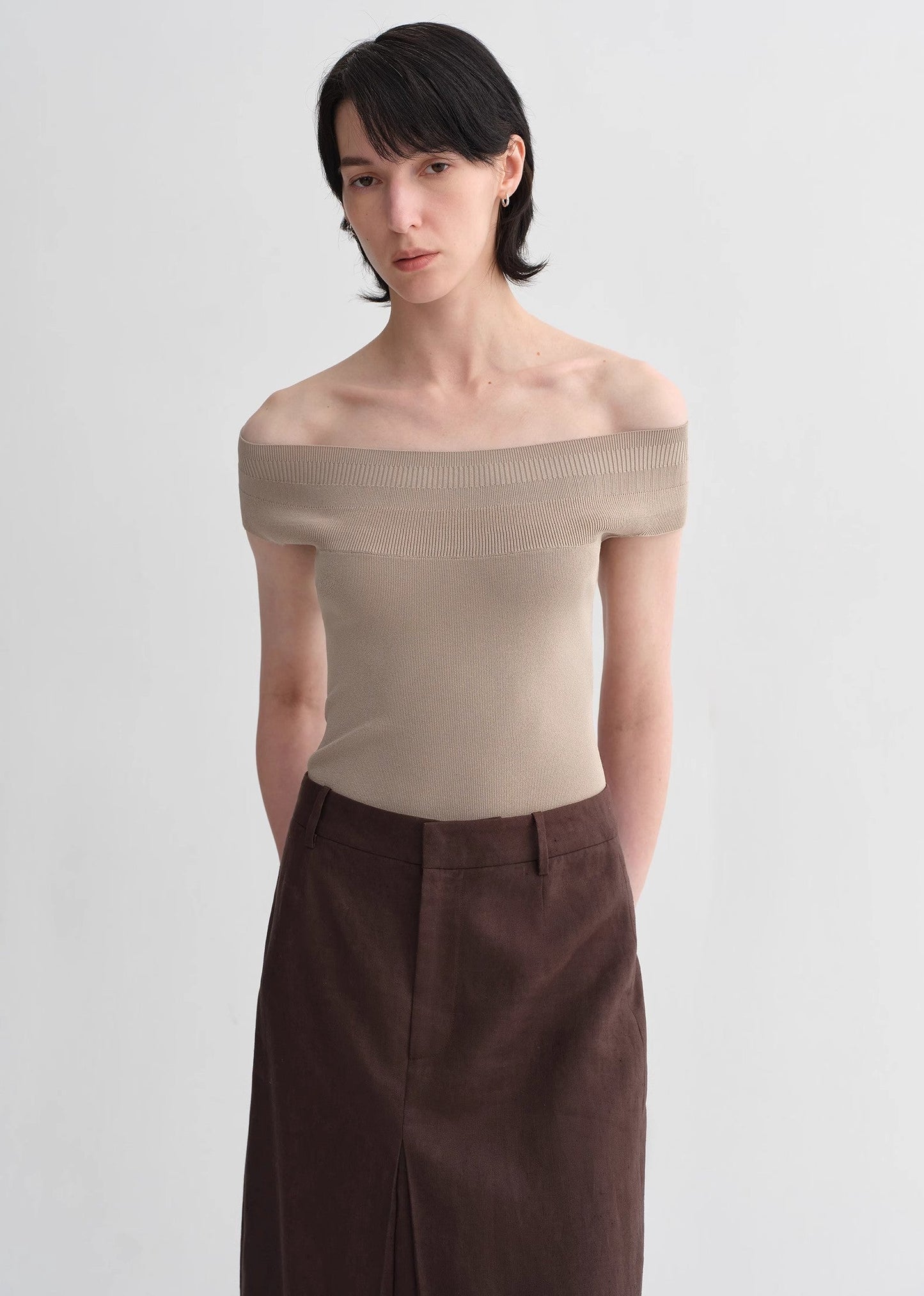 Mulberry Silk Blended Off-Shoulder Elegant Open Back Knitted Top