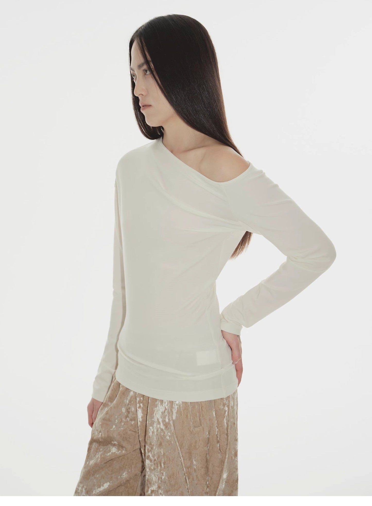 Off-Shoulder Slim Fitted Lyocell Tencel Wool Long Sleeve T-Shirt