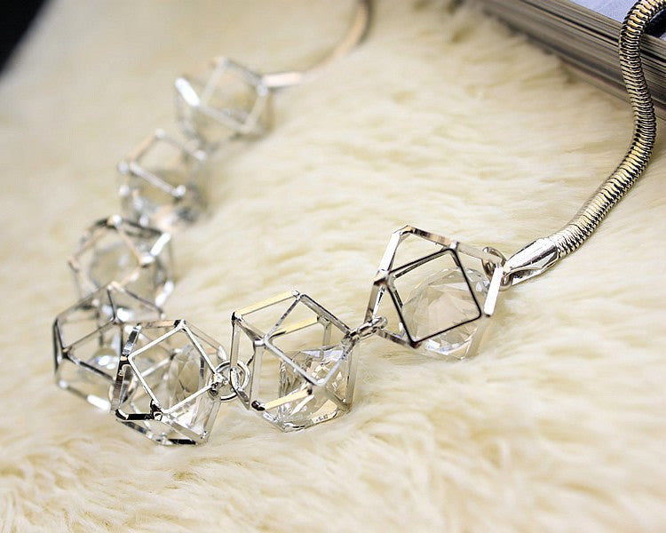 Stylish Crystal Necklace with Hollow Geometric Design