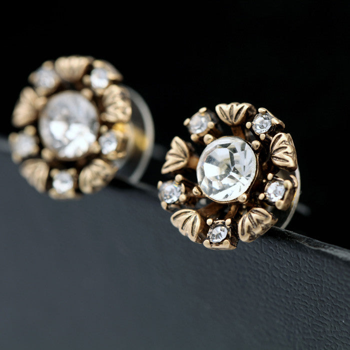 Antique Gold Vintage Rhinestone Flowers Stud Earrings
